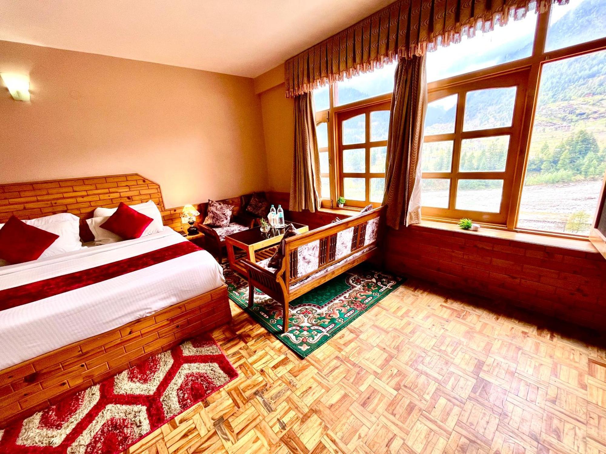 The Hollywood Vibes - #Riverview #Premium Rooms #Prime Location #Most Awarded #Parking #Top Rated #Open Terrace #Best Selling Hotel In Manali Exteriör bild