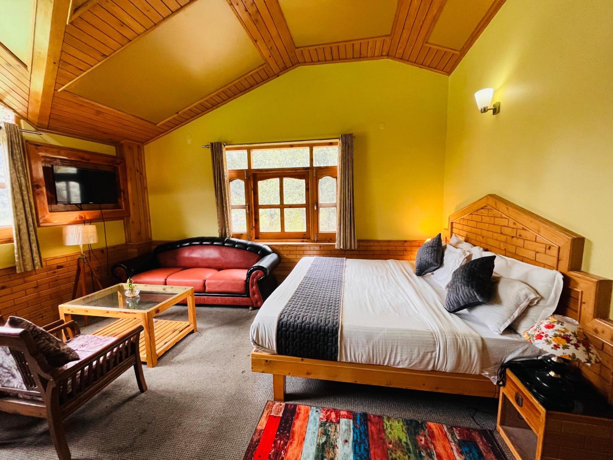 The Hollywood Vibes - #Riverview #Premium Rooms #Prime Location #Most Awarded #Parking #Top Rated #Open Terrace #Best Selling Hotel In Manali Exteriör bild