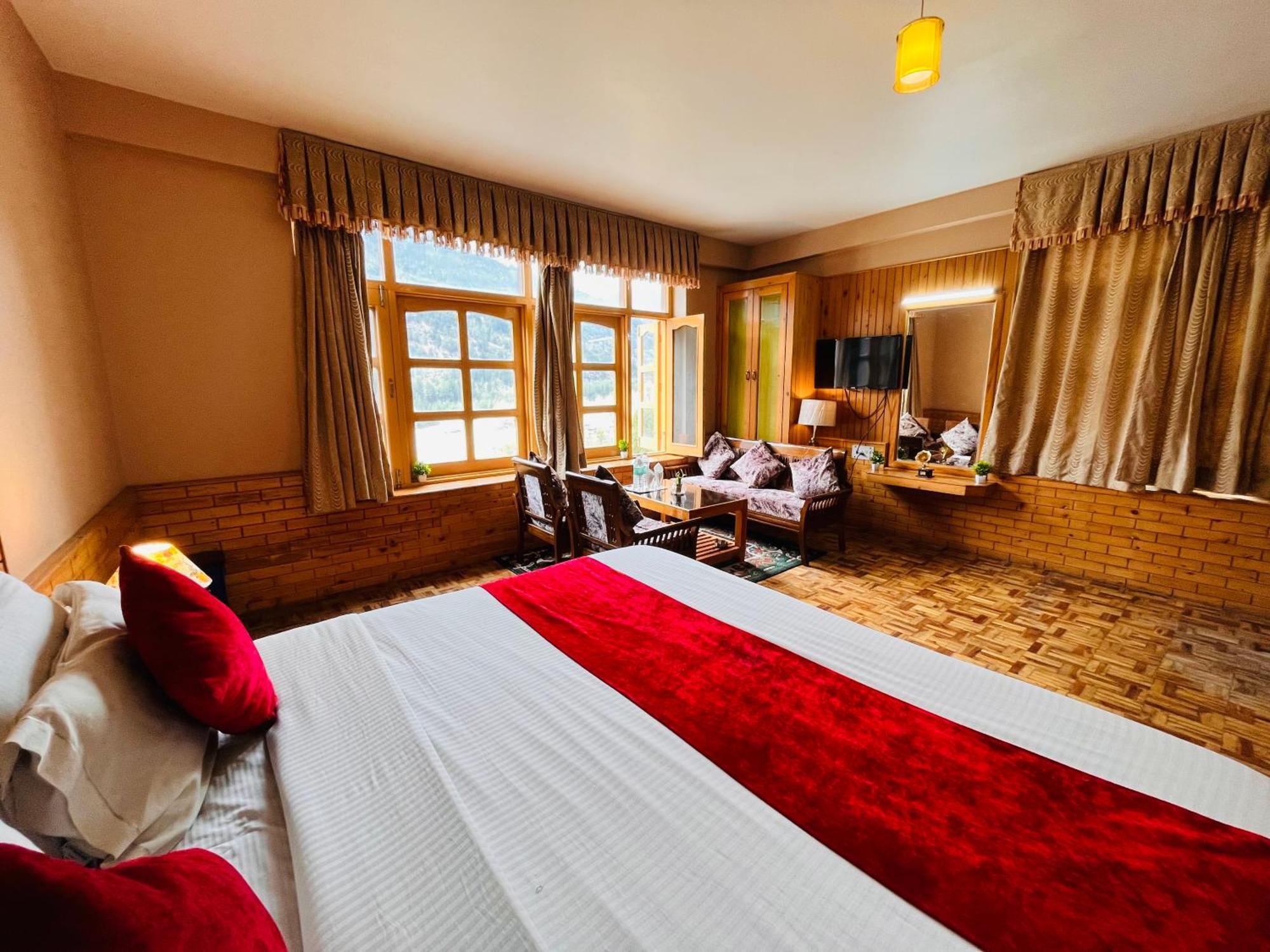 The Hollywood Vibes - #Riverview #Premium Rooms #Prime Location #Most Awarded #Parking #Top Rated #Open Terrace #Best Selling Hotel In Manali Exteriör bild
