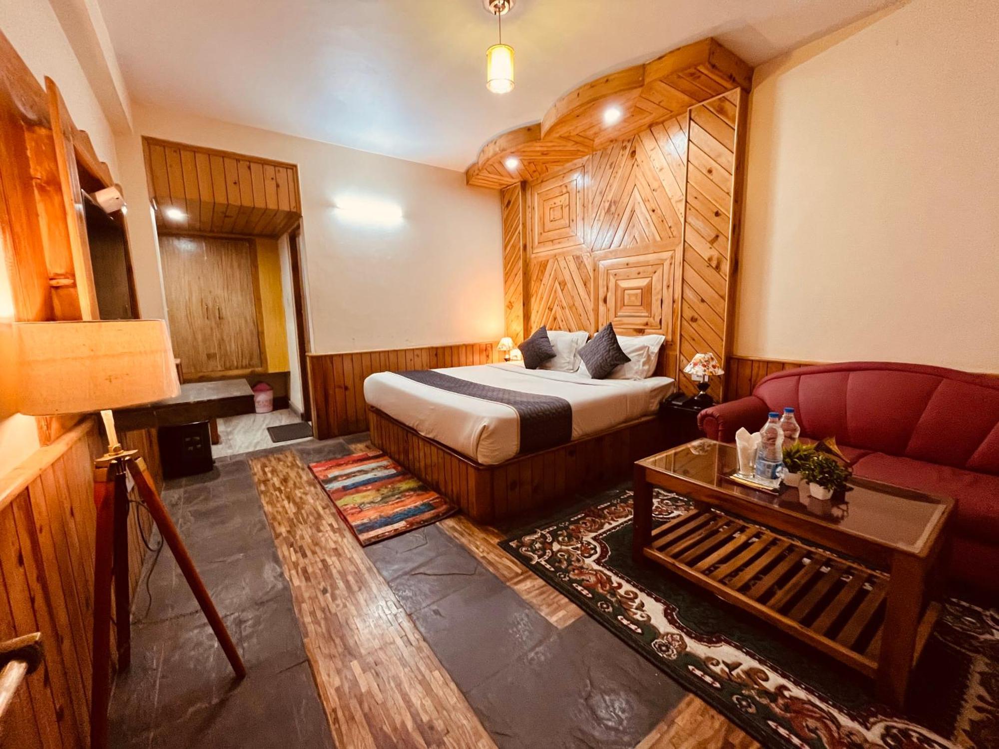 The Hollywood Vibes - #Riverview #Premium Rooms #Prime Location #Most Awarded #Parking #Top Rated #Open Terrace #Best Selling Hotel In Manali Exteriör bild