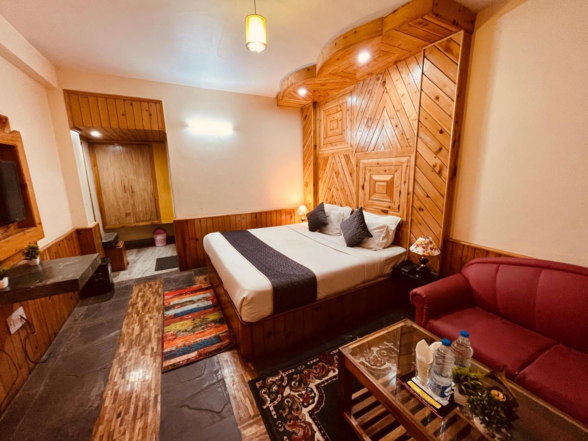 The Hollywood Vibes - #Riverview #Premium Rooms #Prime Location #Most Awarded #Parking #Top Rated #Open Terrace #Best Selling Hotel In Manali Exteriör bild