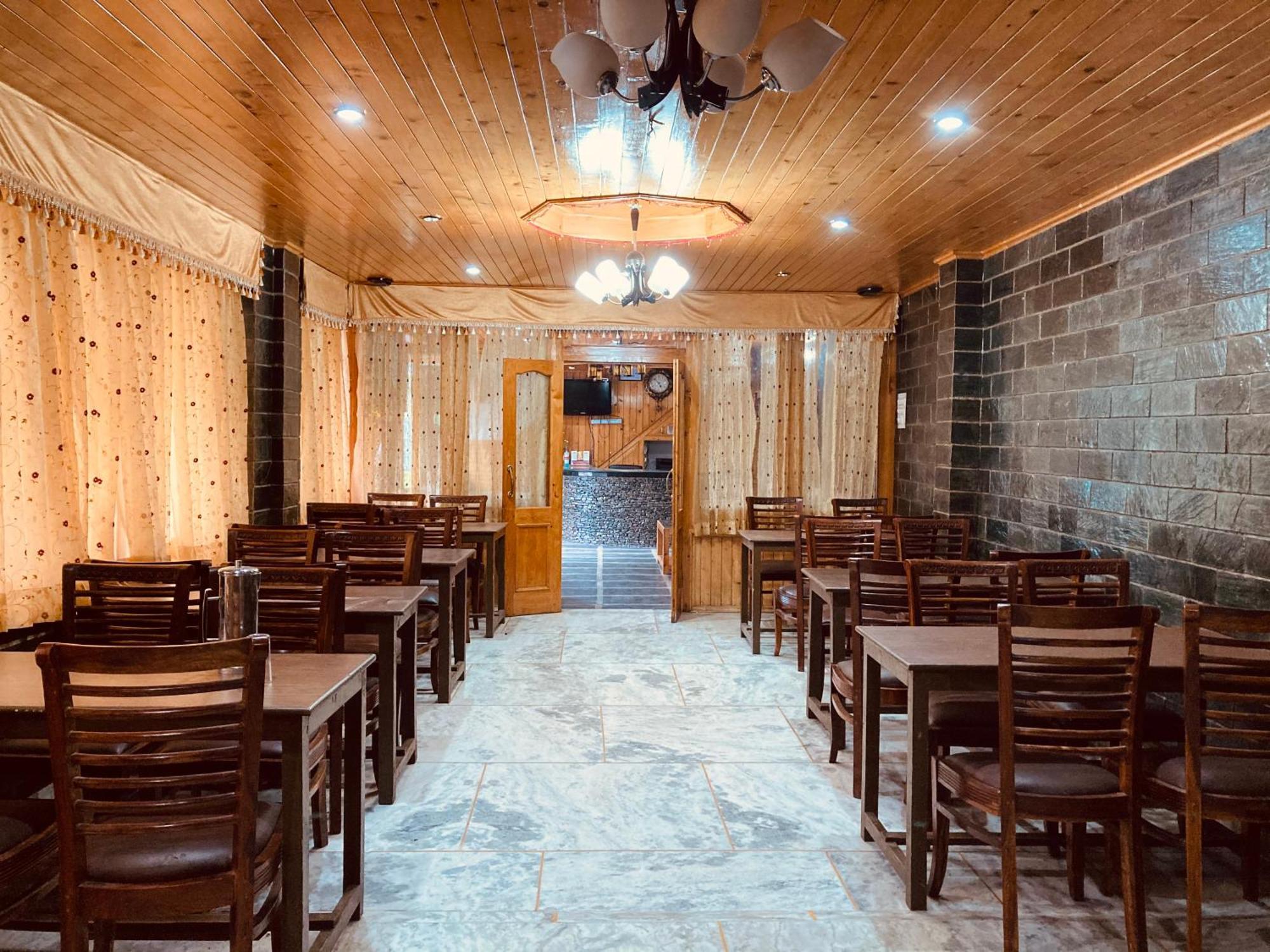 The Hollywood Vibes - #Riverview #Premium Rooms #Prime Location #Most Awarded #Parking #Top Rated #Open Terrace #Best Selling Hotel In Manali Exteriör bild