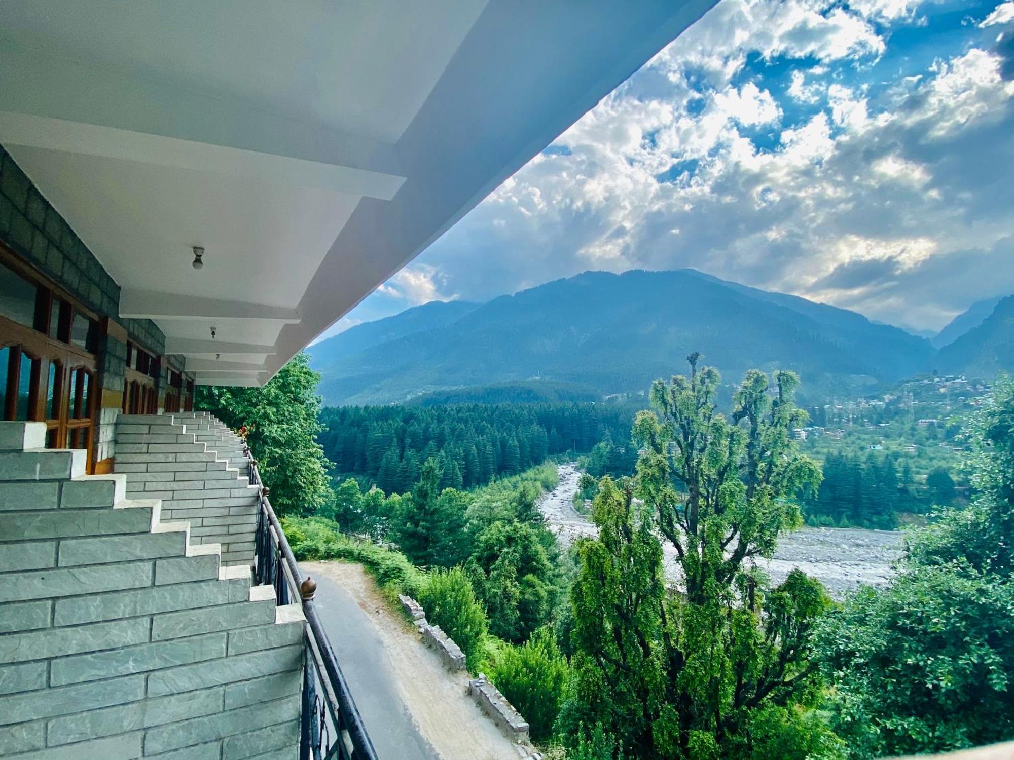The Hollywood Vibes - #Riverview #Premium Rooms #Prime Location #Most Awarded #Parking #Top Rated #Open Terrace #Best Selling Hotel In Manali Exteriör bild