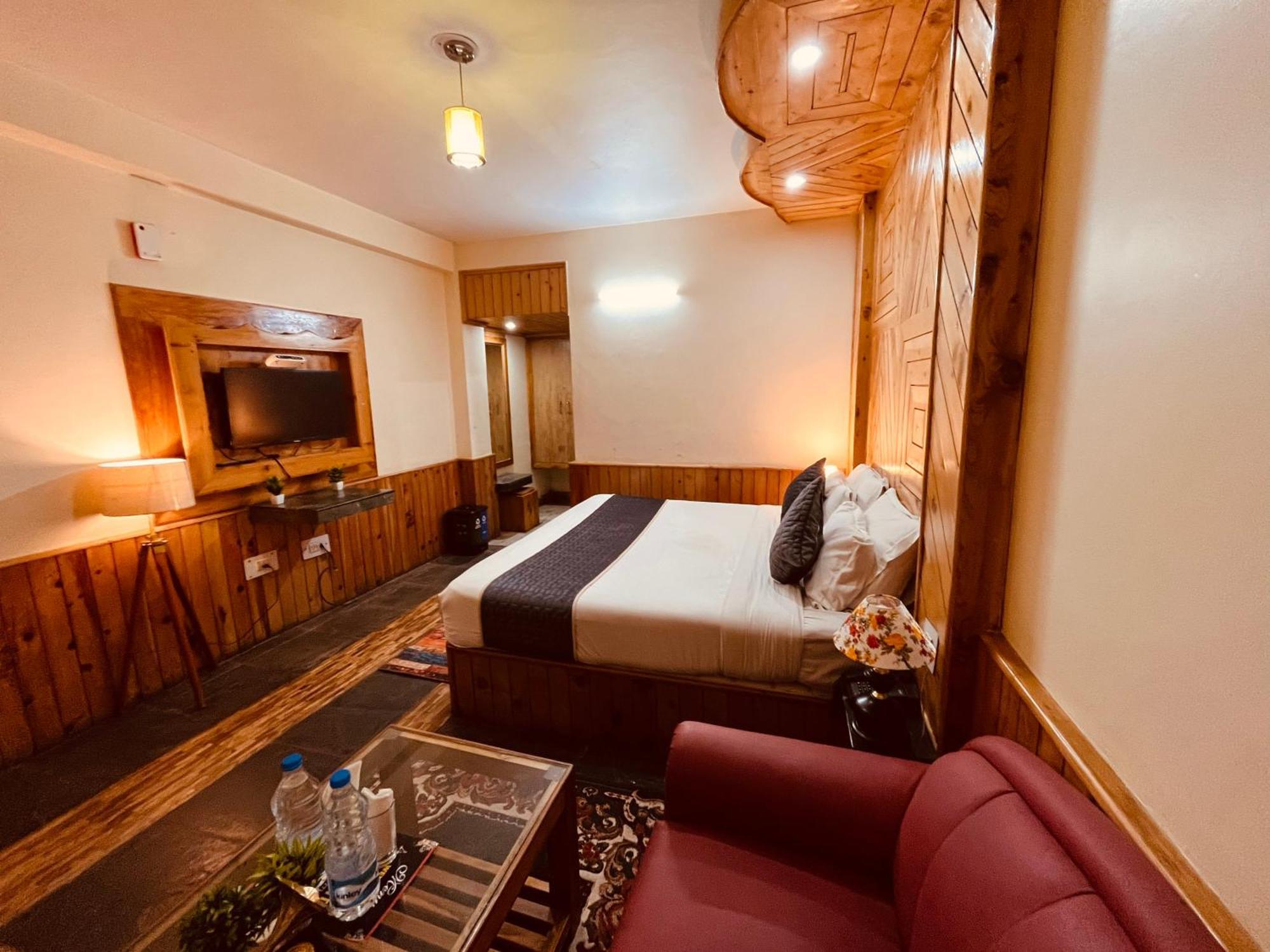 The Hollywood Vibes - #Riverview #Premium Rooms #Prime Location #Most Awarded #Parking #Top Rated #Open Terrace #Best Selling Hotel In Manali Exteriör bild